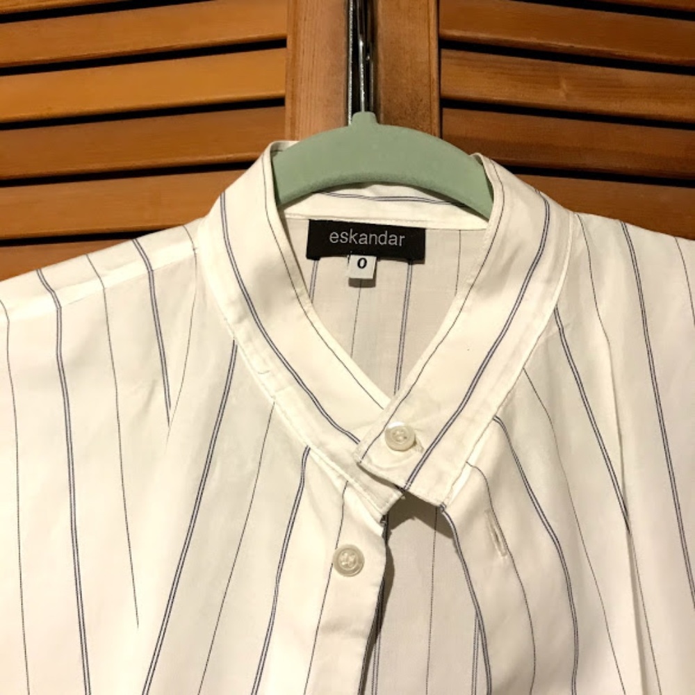 eskandar button up top